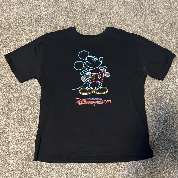 Disney park shirt (Shanghai) - Picture 1 of 4